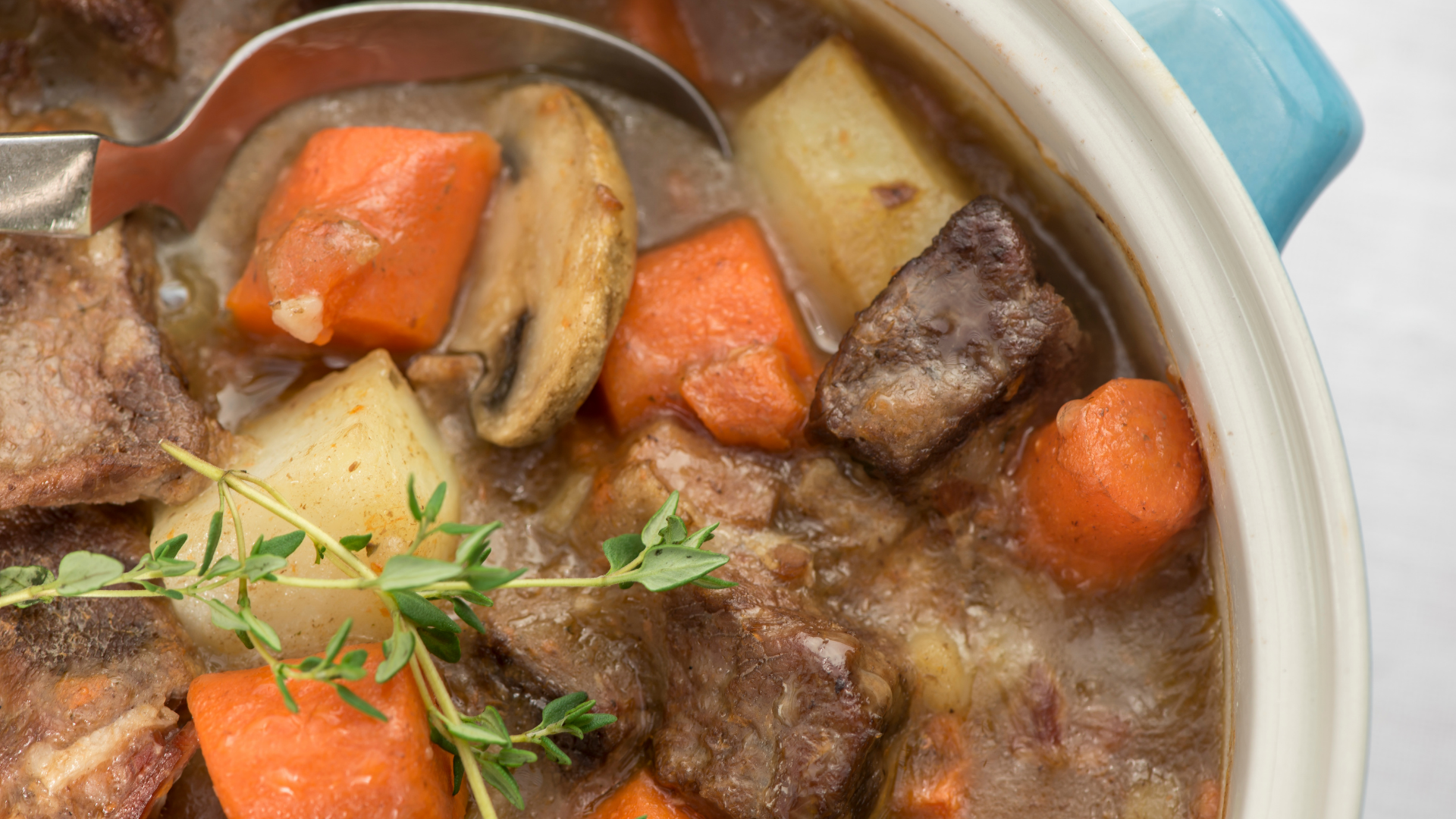 Yavaş Pişirme Sanatı: Lezzeti Zamana Bırak